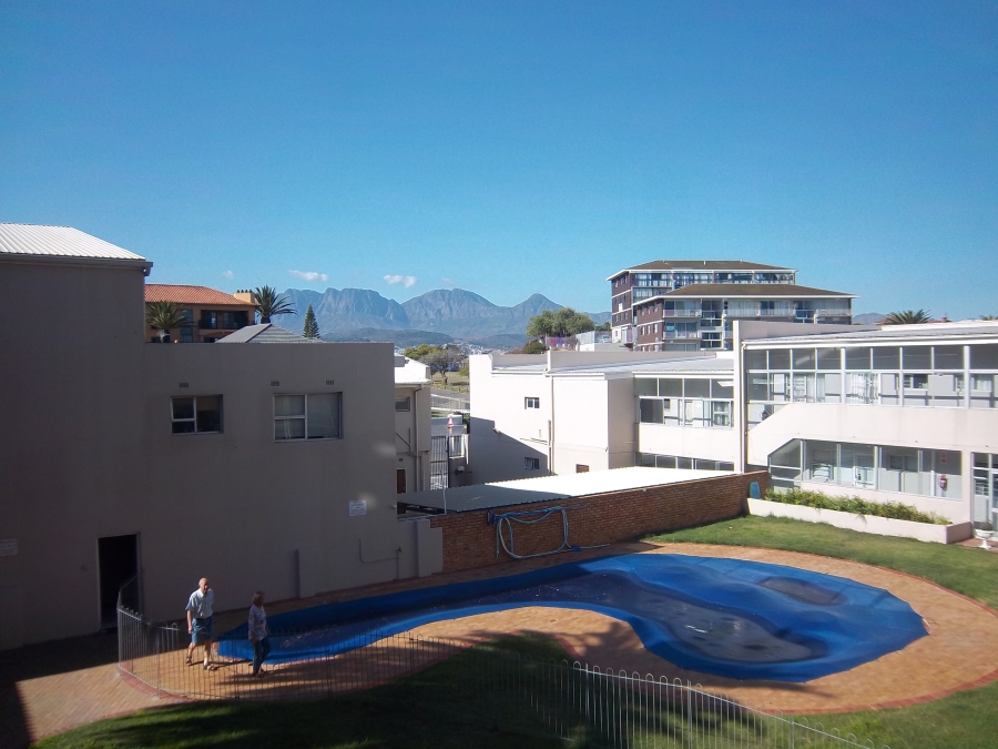 To Let 3 Bedroom Property for Rent in Strand North Western Cape